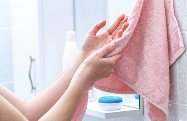 Zeytinyağlı ve Defneli Sabun Çeşitleri ile El Kuruması Önlenebilir